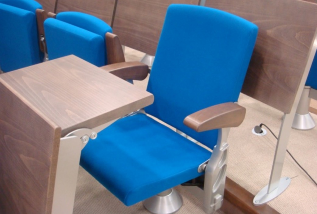 előadótermi székek